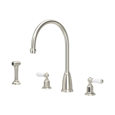 Elegante 4-Loch-Küchenarmatur aus gebürstetem Nickel mit hohem Schwanenhals-Auslauf, zwei Porzellanhebeln für Warm/Kalt und separater Seitenbrause – klassisches Design für Spülen