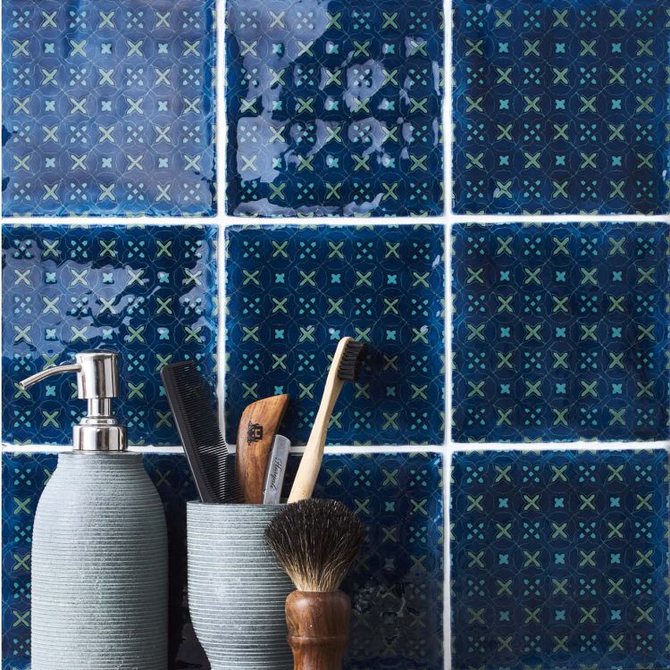 Chateaux Ormeaux on Bastille, glänzende Wandfliese Blau