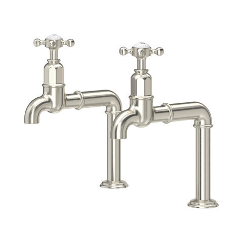 Zweier-Set traditioneller Standarmaturen mit Kreuzgriffen, Oberfläche gebürstetes Nickel, deckmontiert, separate Hähne für Kalt- und Warmwasser, ideal für Küche oder Bad