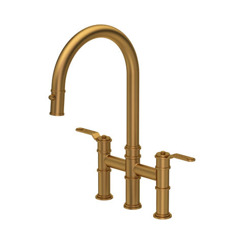 Zweigriff-Bridge-Küchenarmatur aus gebürstetem Messing/Gold mit hohem Auslauf; klassisches Design für das Spülbecken, robuste Metallkonstruktion und präzise Bedienhebel