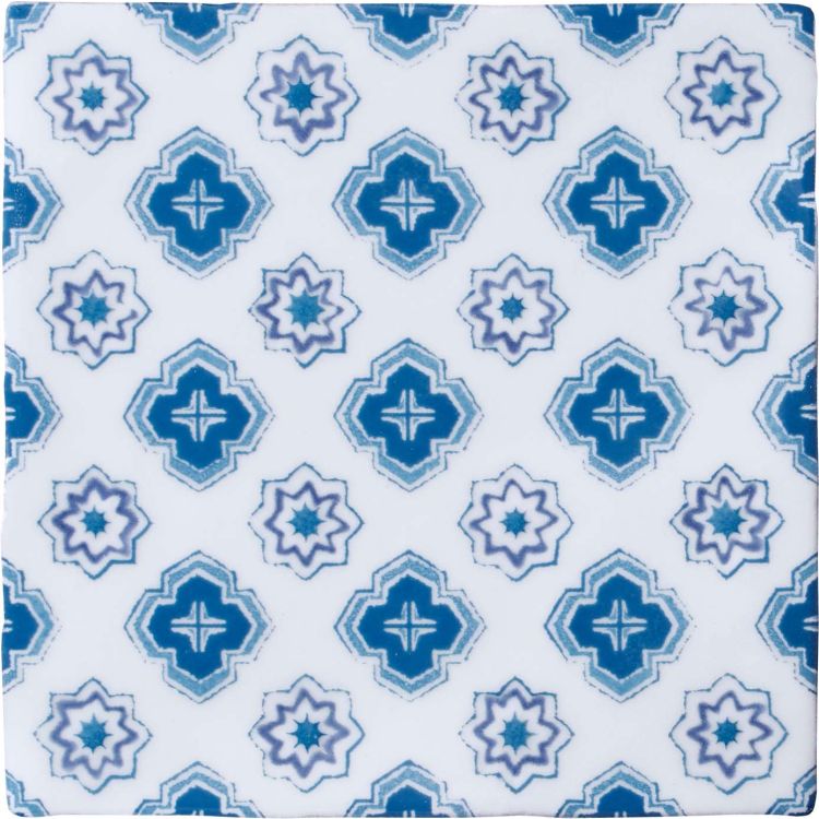 Blaue Keramikfliese mit orientalischem Sternmuster