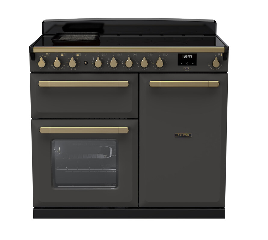 Schwarzer Falcon Range Cooker ESTEL mit goldfarbenen Griffen, zwei Backofenfächern und digitaler Anzeige, moderner Standherd für die Küche