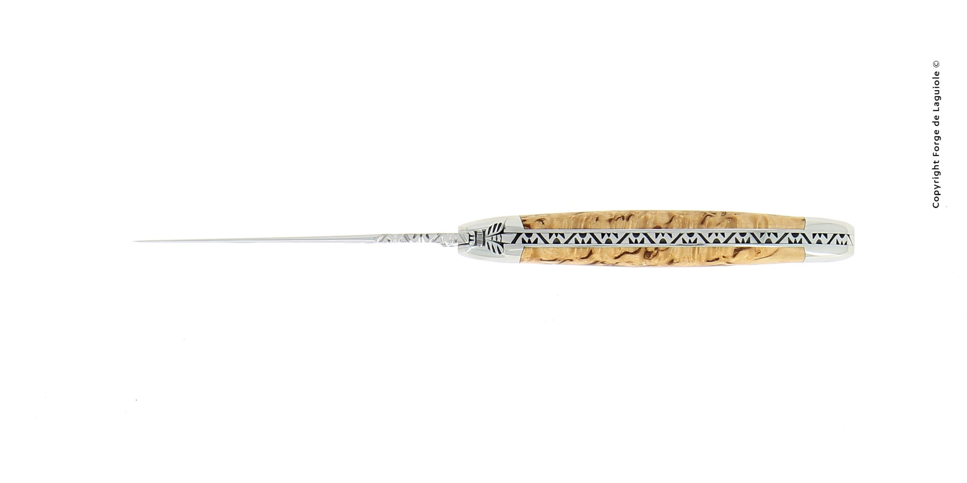 Laguiole Messer mit Klinge und handgefertigtem Griff aus hellem Holz und edler Rückenverzierung Laguiole Messer von oben mit schlanker Klinge und Griff aus hellem Holz, dekorativer Rücken