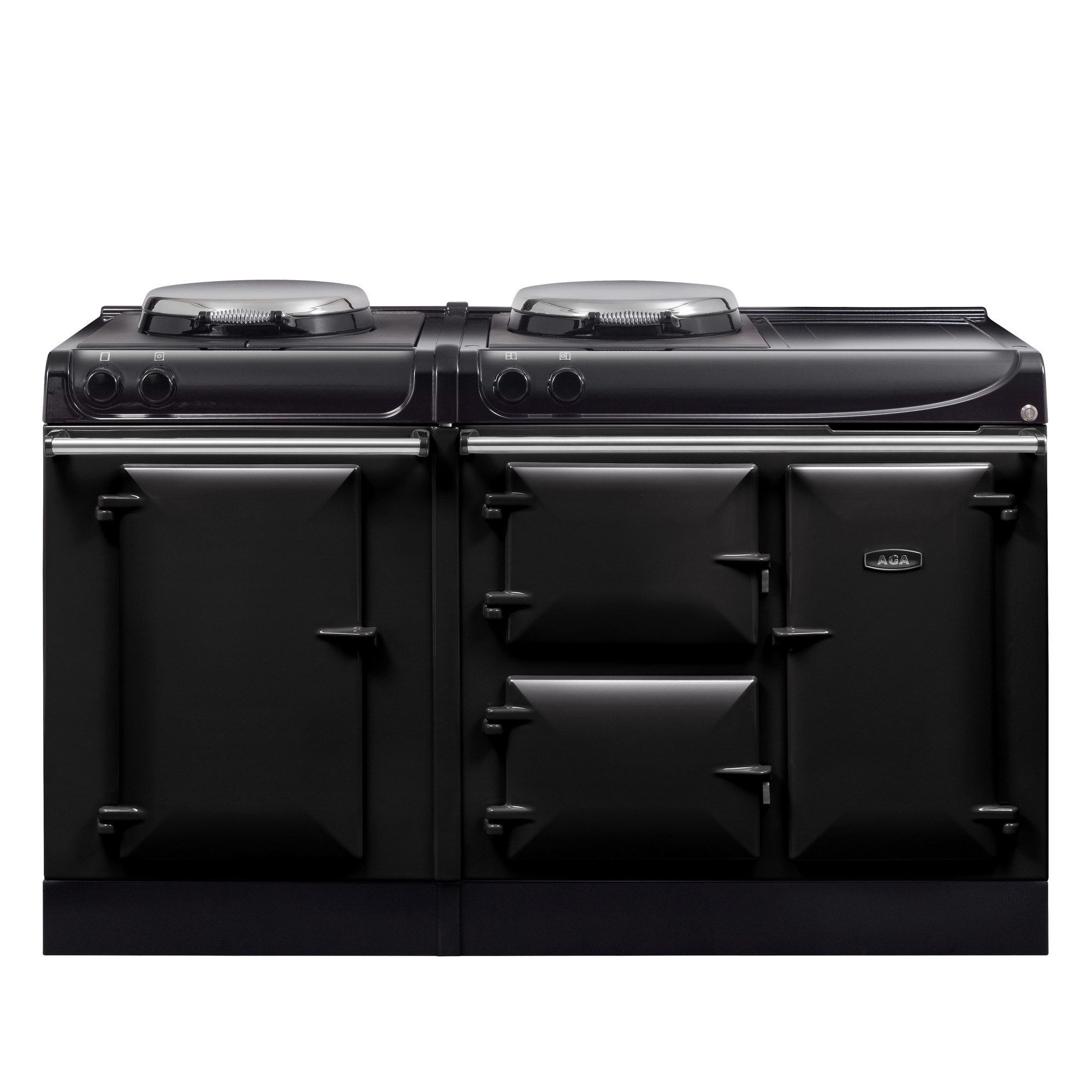 AGA Herd schwarz – Klassischer Küchenherd mit mehreren Backöfen und Kochplatten Schwarzer AGA Herd mit mehreren Backöfen und Kochplatten, geeignet für traditionelle und moderne Küchen