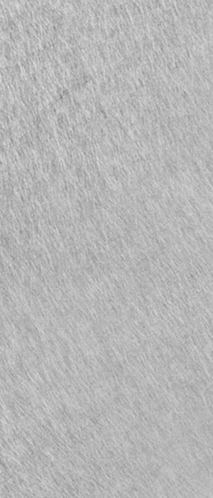 Strukturierte graue Oberfläche aus gebürstetem Edelstahl Detailansicht einer strukturierten, grauen Metalloberfläche, typisch für gebürsteten Edelstahl