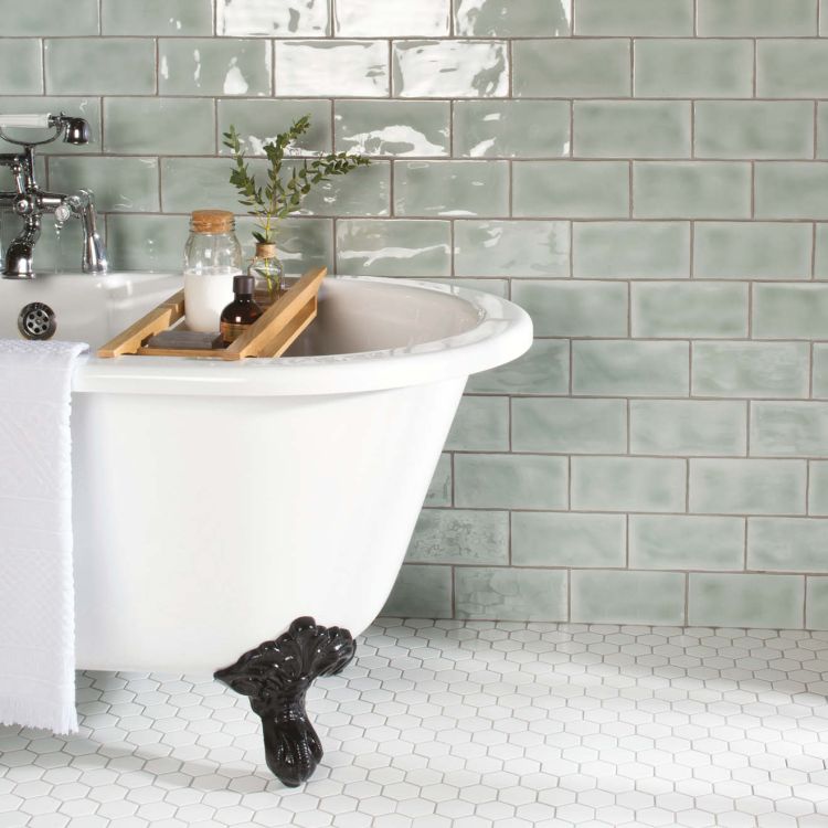 Cosmopolitan Mint BRICK TILE an Badwand, Keramik