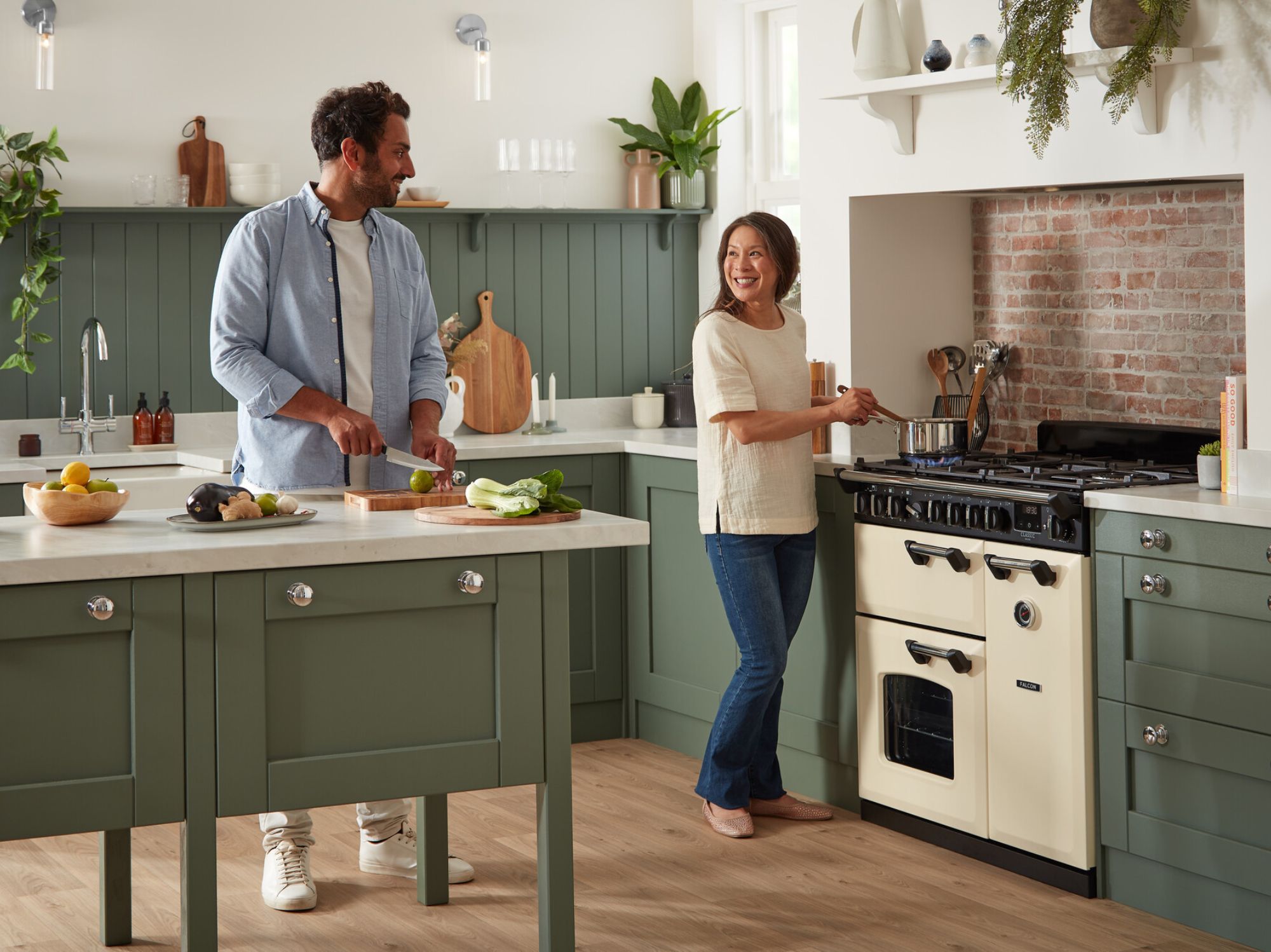 Falcon Classic Deluxe NGC Impression.jpg?ts=1774454612