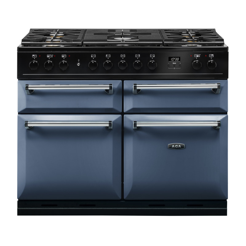 Küchenherd mit vier blauen Ofentüren und schwarzen Kochfeldern, ideal für vielseitiges Kochen