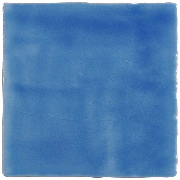 Quadratische blaue Glasurfliese, 10x10 cm, leicht wolkig