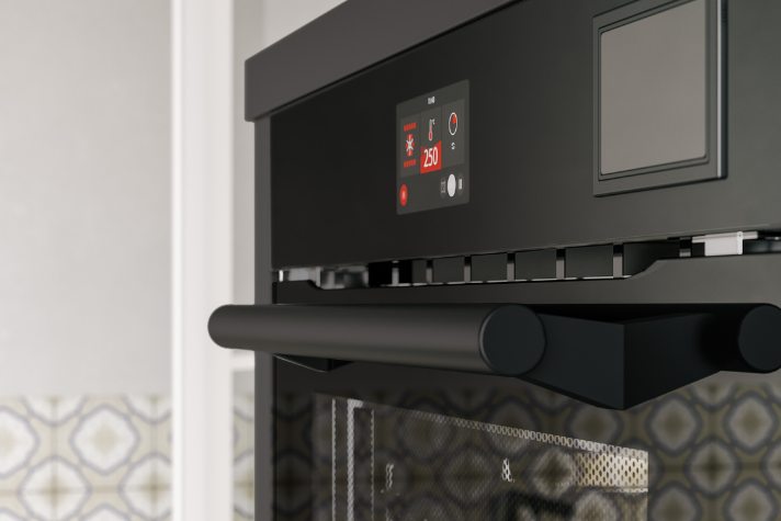 Moderner Einbau-Backofen mit Digitaldisplay und Touch-Bedienung in schwarzem Design Detailansicht eines modernen schwarzen Einbau-Backofens mit Digitaldisplay und Temperaturanzeige in einer stilvollen Küche