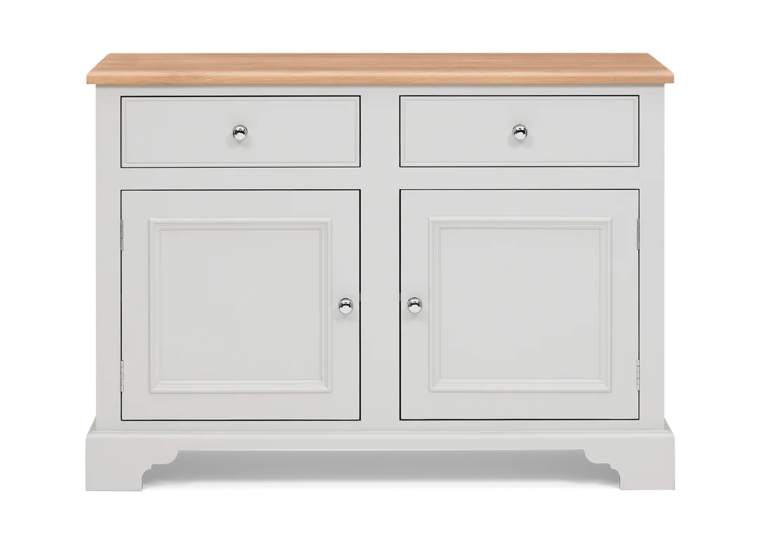 Weißes Sideboard im Landhausstil mit Holzplatte, zwei Schubladen oben und zwei Türen unten – stabile Kommode mit viel Stauraum