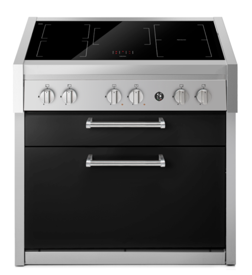 Freistehender Herd mit schwarzem Induktionskochfeld, Edelstahl-Bedienelementen und großem Backofen