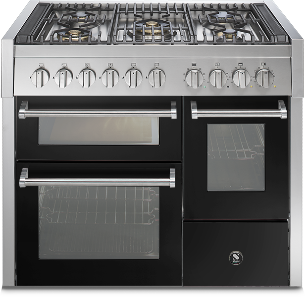 Modernes Kochfeld aus Edelstahl mit fünf Gasbrennern und drei separaten Backöfen, geeignet für große Küchen oder Gastronomie