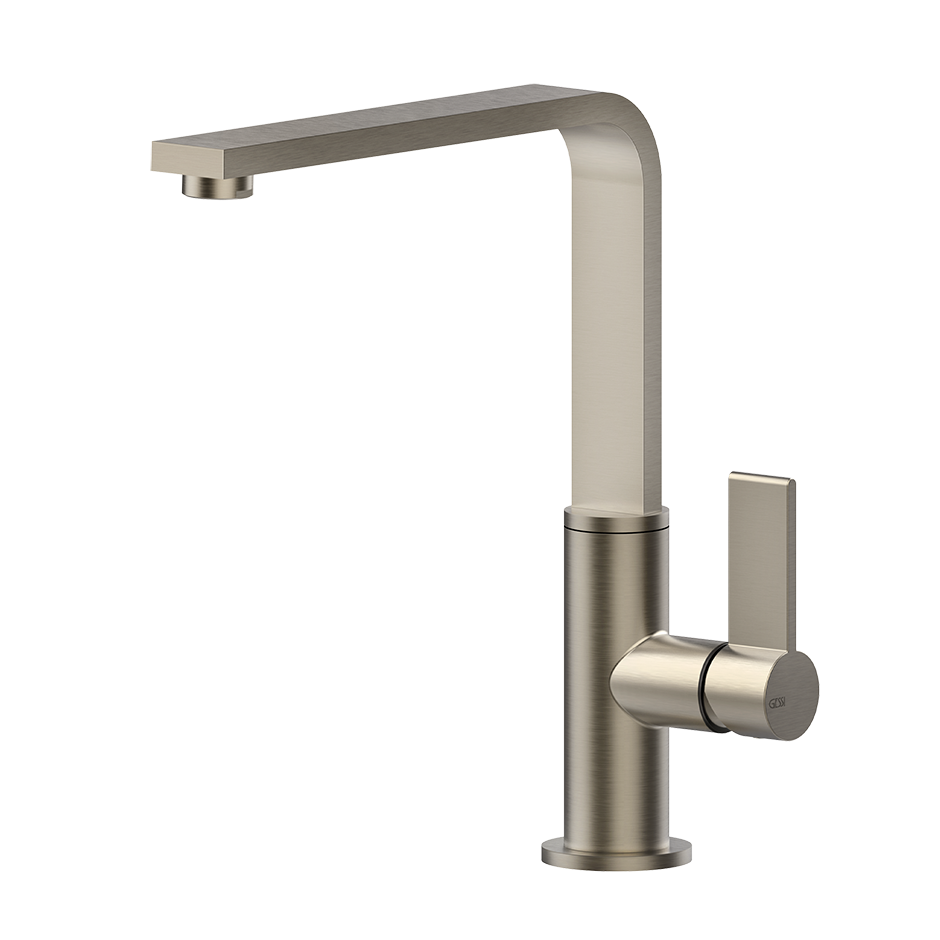 Moderne Einhebel-Küchenarmatur aus gebürstetem Stahl