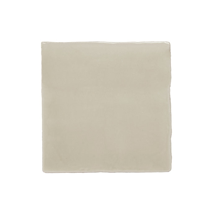 Quadratische Wandfliese in Beige, handgefertigt und glasiert, ideal für Küche oder Bad Beige quadratische Fliese mit glatter Oberfläche und leicht unregelmäßigem Rand, geeignet für Wandgestaltung