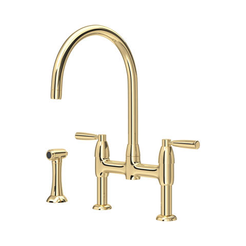 Goldene Küchenarmatur aus Messing: Zweigriff-Brückenarmatur mit hohem gebogenem Auslauf und separater Seitenbrause, ideal für Spülbecken im klassischen Design