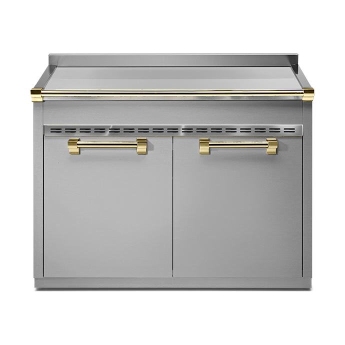 Edelstahl-Unterschrank mit goldfarbenen Griffen und Akzenten für die Küche Moderner Unterschrank aus Edelstahl mit zwei Türen und goldfarbenen Griffen sowie Verzierungen, ideal für stilvolle Küchen