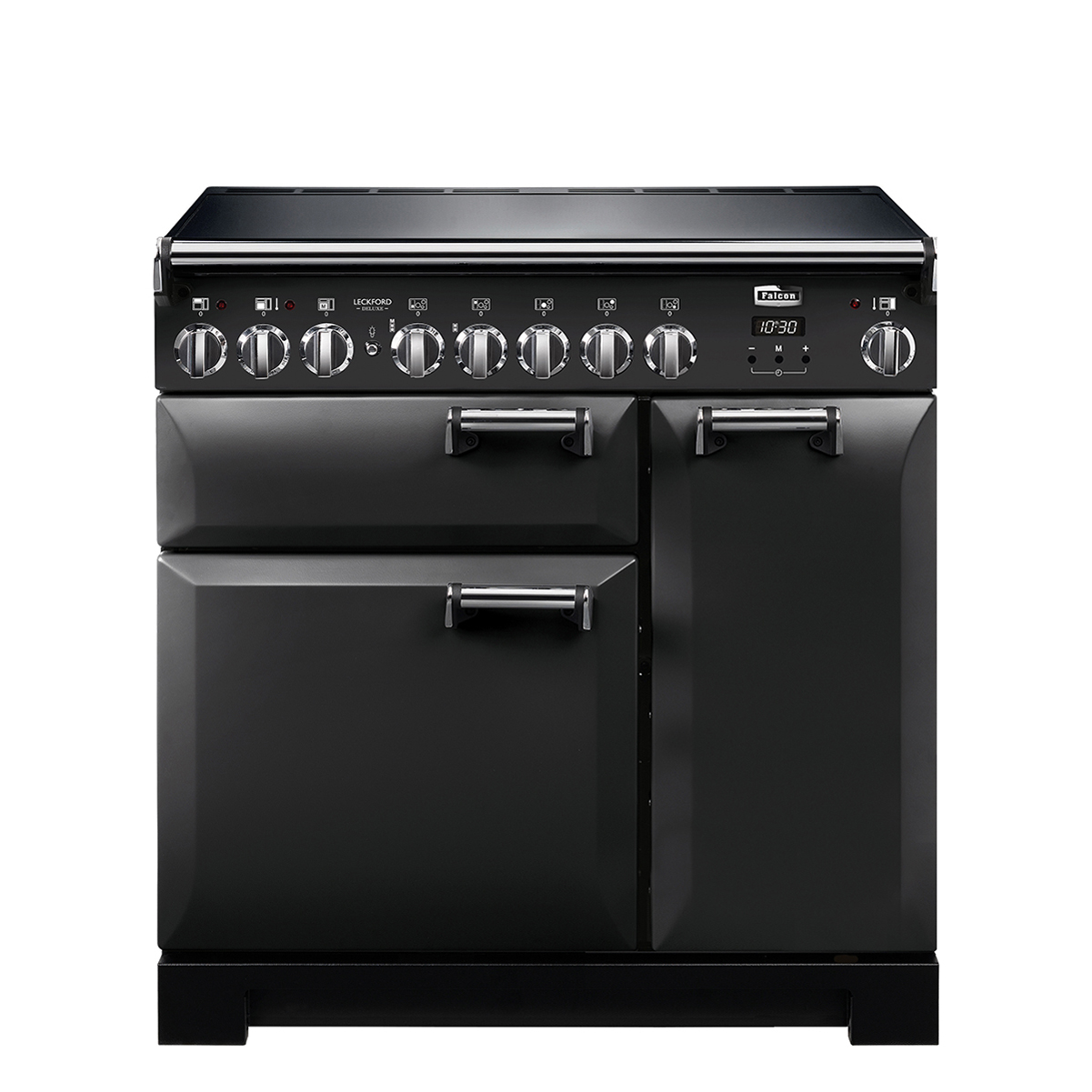 Schwarzer Standherd von Falcon mit mehreren Backöfen, Kochfeldern und silberfarbenen Bedienelementen, freistehend
